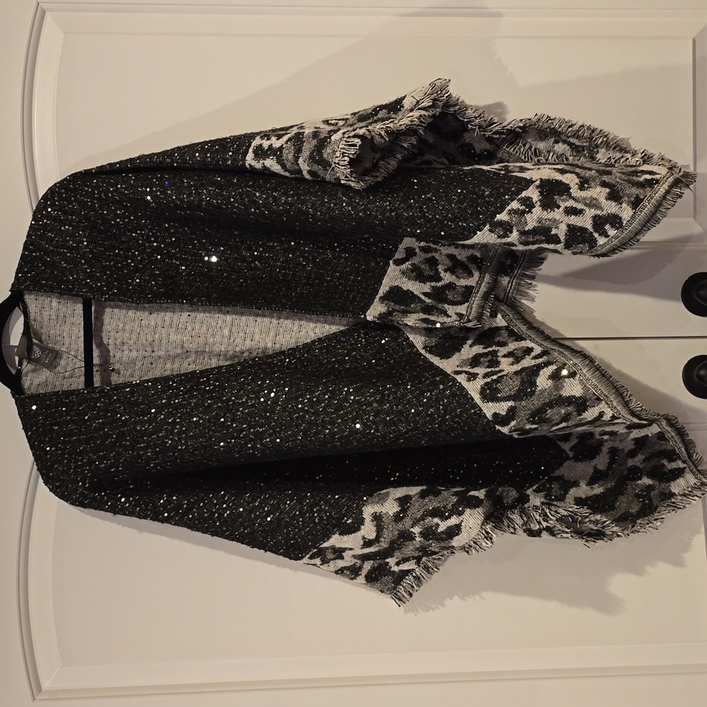 Vince Camuto Cape